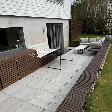 Modern Near Ons 2026 &